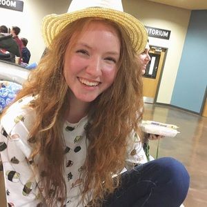 Meet your Posher, Carlee